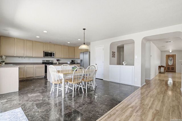 6511 Falcons Heights, San Antonio, TX 78233