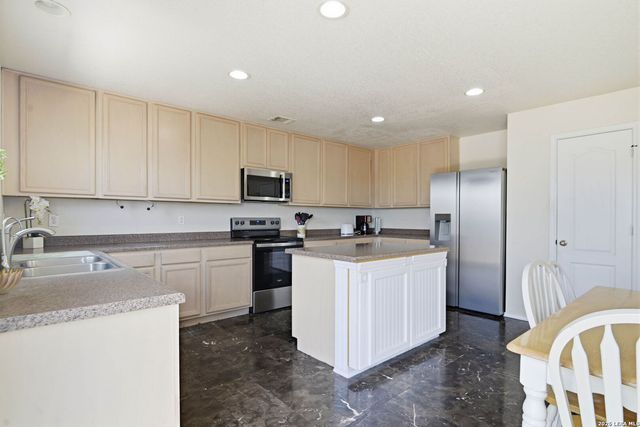 6511 Falcons Heights, San Antonio, TX 78233