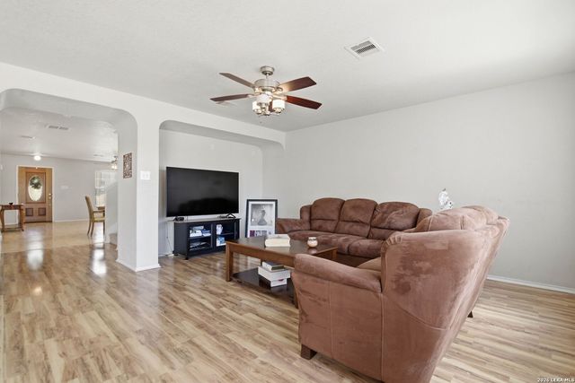 6511 Falcons Heights, San Antonio, TX 78233