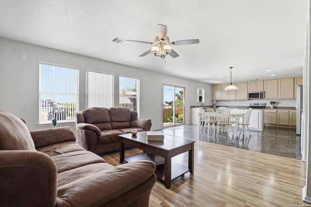 6511 Falcons Heights, San Antonio, TX 78233