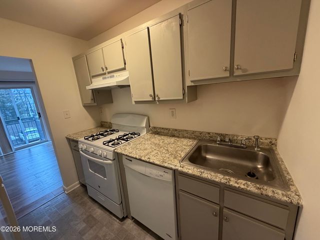 609 16th Avenue 4, Belmar, NJ 07719