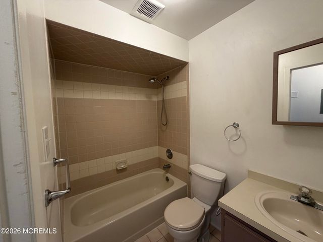 609 16th Avenue 4, Belmar, NJ 07719