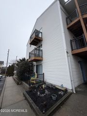 609 16th Avenue 4, Belmar, NJ 07719