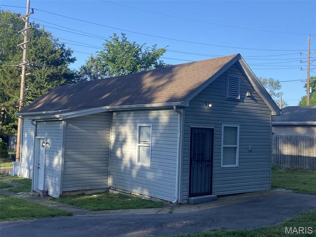 225 E Arlee Avenue, St Louis, MO 63125