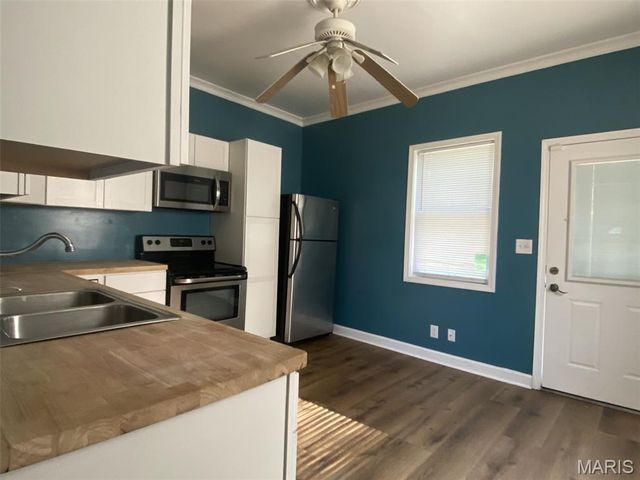 225 E Arlee Avenue, St Louis, MO 63125
