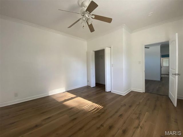 225 E Arlee Avenue, St Louis, MO 63125