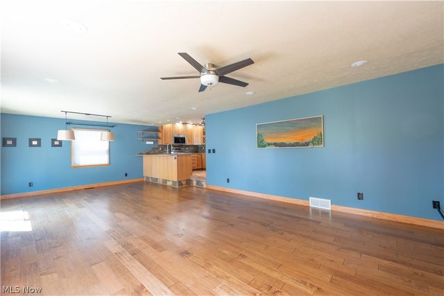 5307 Karen Isle Drive, Willoughby, OH 44094
