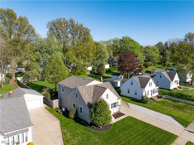 5307 Karen Isle Drive, Willoughby, OH 44094