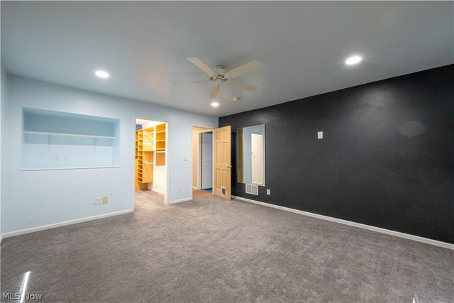 5307 Karen Isle Drive, Willoughby, OH 44094