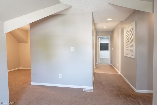 5307 Karen Isle Drive, Willoughby, OH 44094