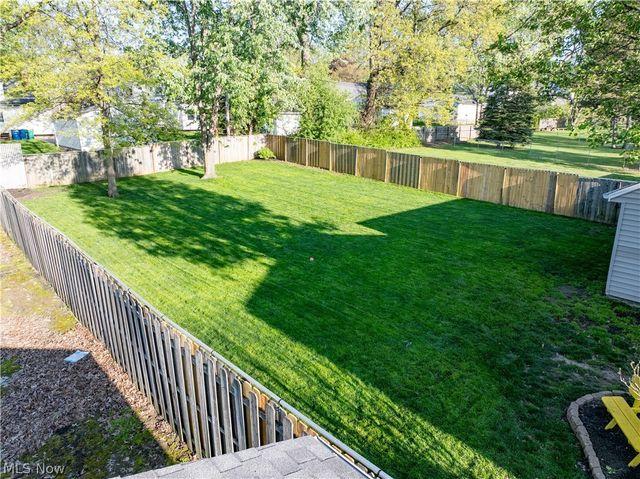 5307 Karen Isle Drive, Willoughby, OH 44094