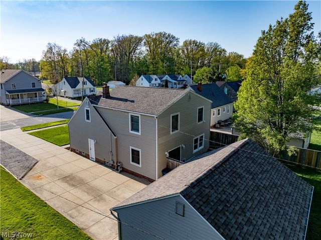 5307 Karen Isle Drive, Willoughby, OH 44094