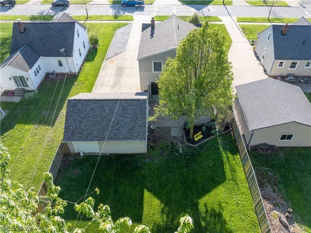 5307 Karen Isle Drive, Willoughby, OH 44094