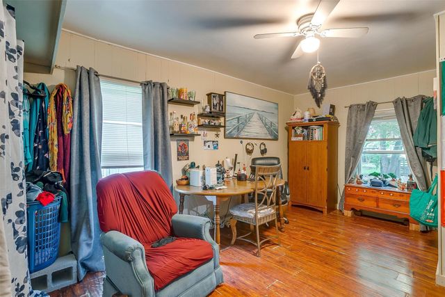 1109 Chase Avenue, Cleburne, TX 76031