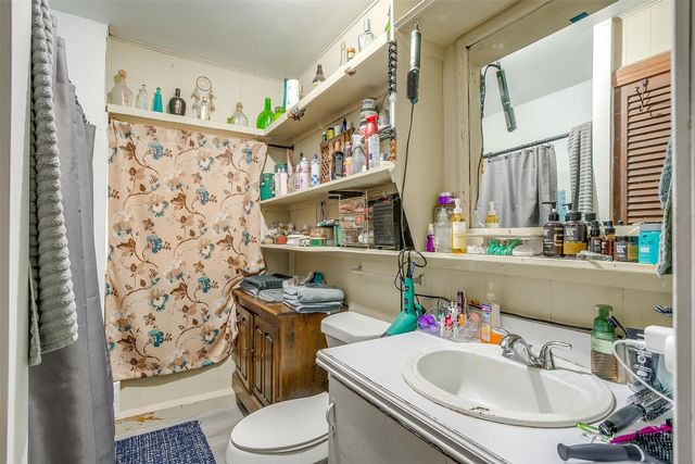 1109 Chase Avenue, Cleburne, TX 76031