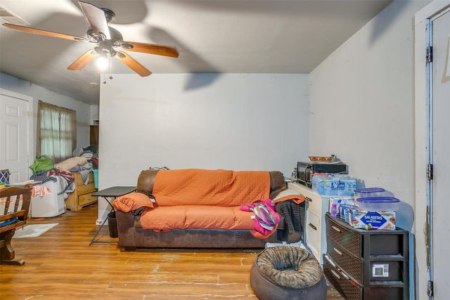 1109 Chase Avenue, Cleburne, TX 76031