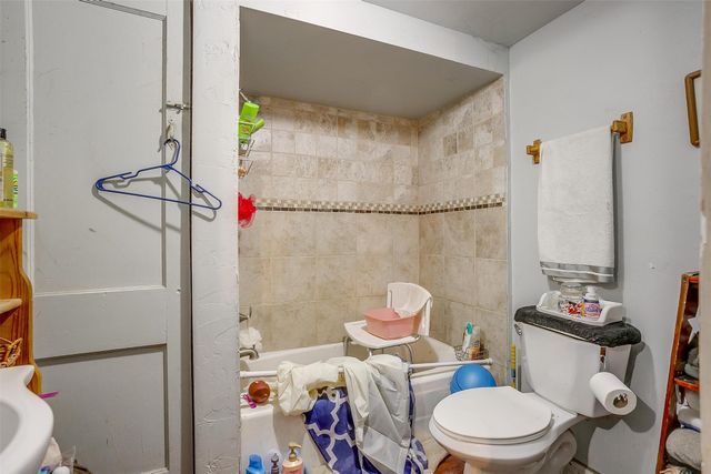 1109 Chase Avenue, Cleburne, TX 76031