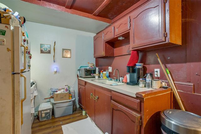 1109 Chase Avenue, Cleburne, TX 76031