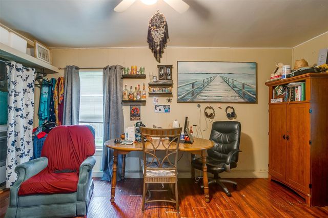 1109 Chase Avenue, Cleburne, TX 76031