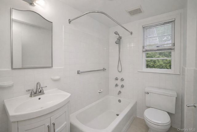 6 Wildway, Bronxville, NY 10708