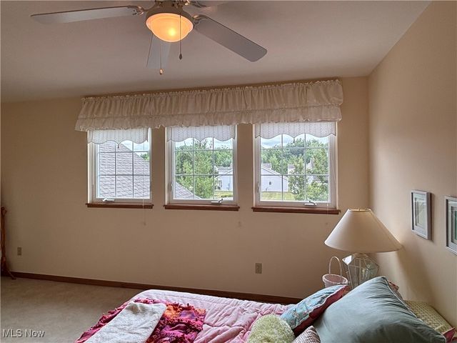 27224 Emerald Oval N, Olmsted Twp, OH 44138