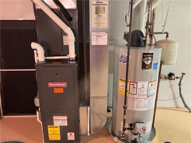 27224 Emerald Oval N, Olmsted Twp, OH 44138