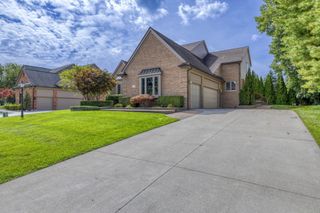 3972 Greenwood Street, Rochester Hills, MI 48309
