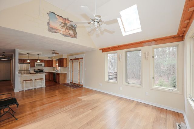 125 Pinecrest Road, Litchfield, NH 03052