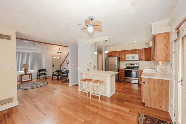 125 Pinecrest Road, Litchfield, NH 03052