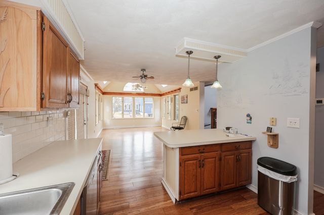 125 Pinecrest Road, Litchfield, NH 03052