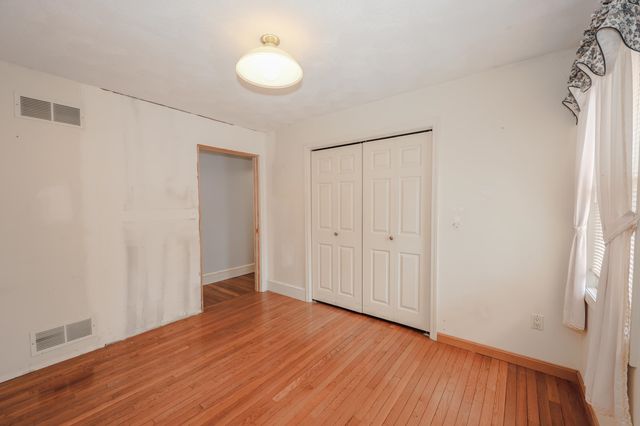 125 Pinecrest Road, Litchfield, NH 03052