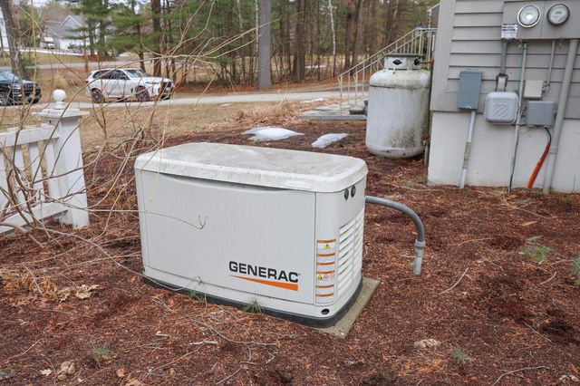 125 Pinecrest Road, Litchfield, NH 03052