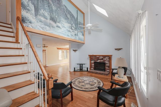 125 Pinecrest Road, Litchfield, NH 03052