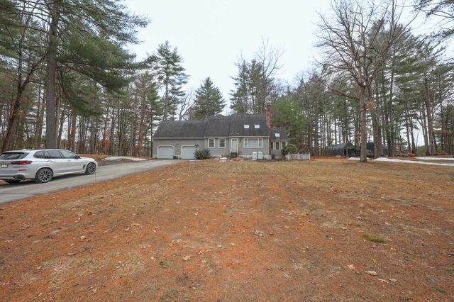 125 Pinecrest Road, Litchfield, NH 03052