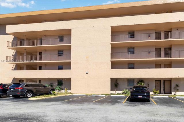 8895 Fontainebleau Blvd 504, Miami, FL 33172