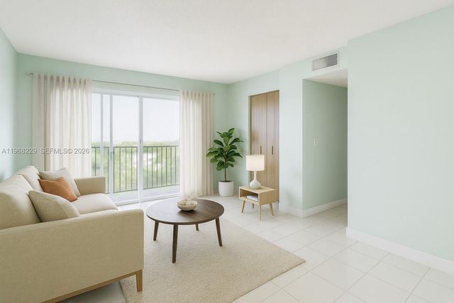 8895 Fontainebleau Blvd 504, Miami, FL 33172