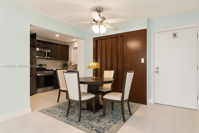 8895 Fontainebleau Blvd 504, Miami, FL 33172