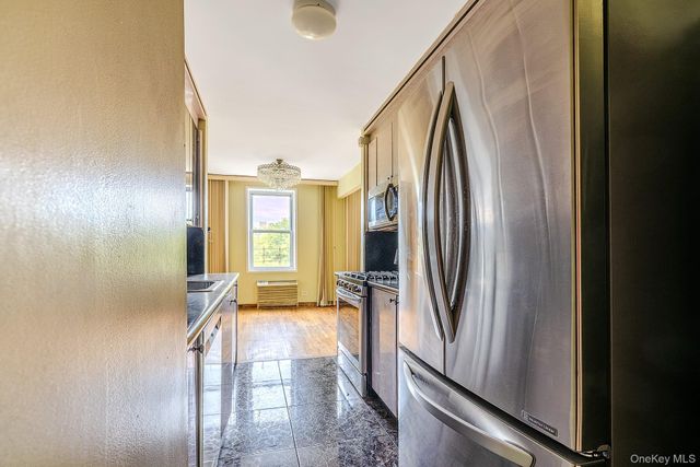 2727 Ocean Parkway D18, Brooklyn, NY 11235