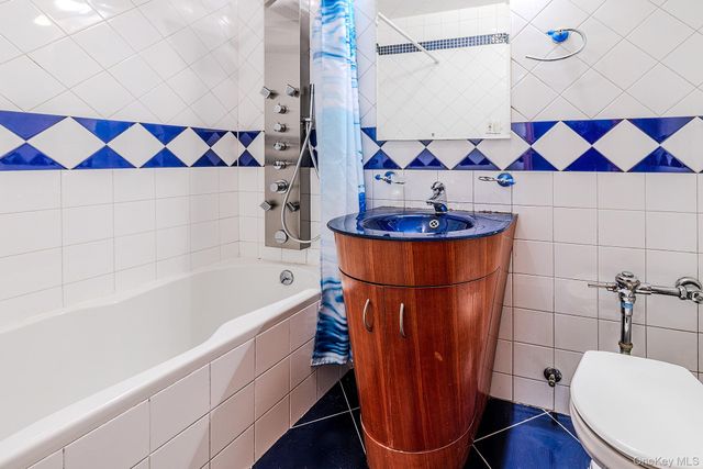 2727 Ocean Parkway D18, Brooklyn, NY 11235