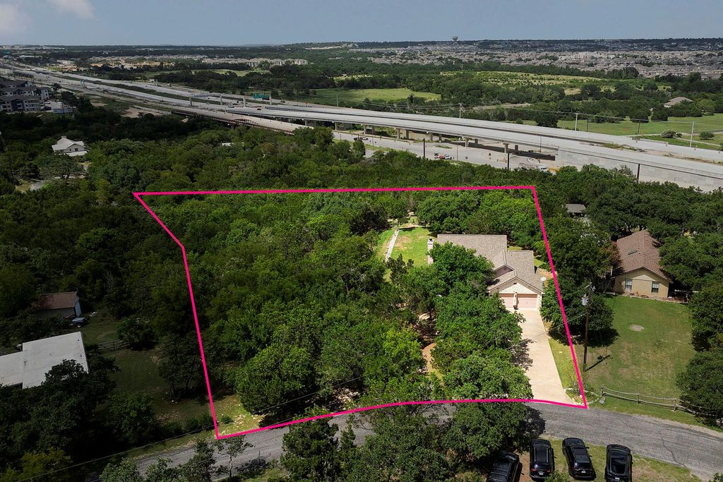 126 N Hill CIR, Leander, TX 78641