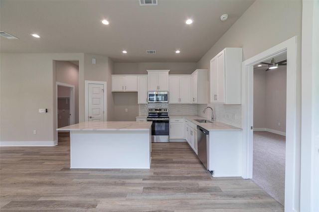 857 Cypress LN, Horseshoe Bay, TX 78657