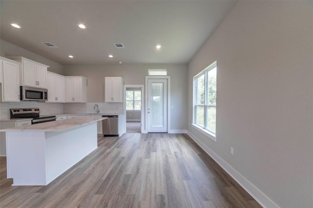 857 Cypress LN, Horseshoe Bay, TX 78657