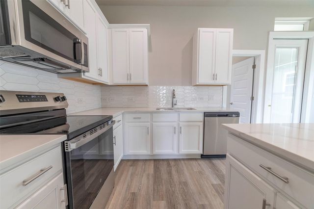 857 Cypress LN, Horseshoe Bay, TX 78657