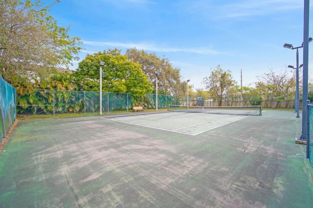 5720 SW 33rd Terrace, Hollywood, FL 33312