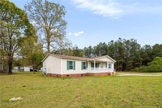 1502 Clan Campbell Drive, Raeford, NC 28376
