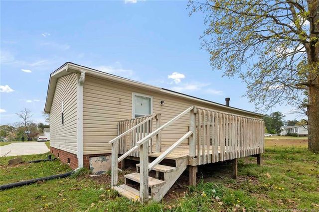 1502 Clan Campbell Drive, Raeford, NC 28376