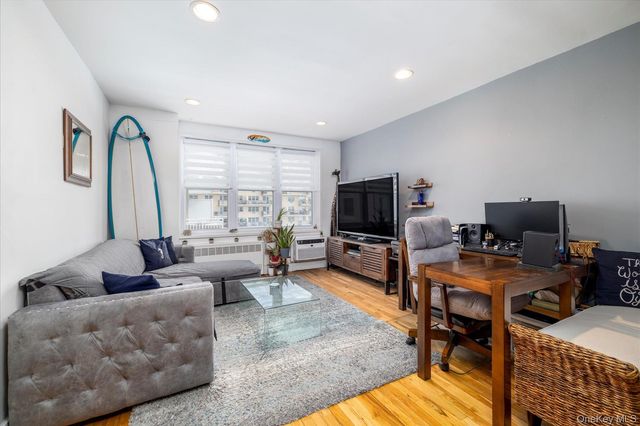 522 Shore Road 4A, Long Beach, NY 11561