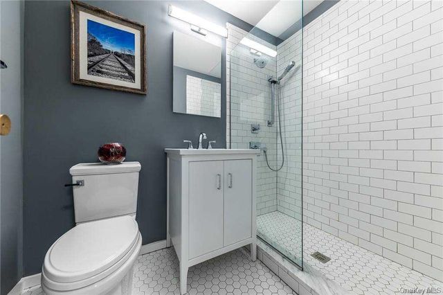 522 Shore Road 4A, Long Beach, NY 11561