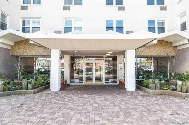 522 Shore Road 4A, Long Beach, NY 11561