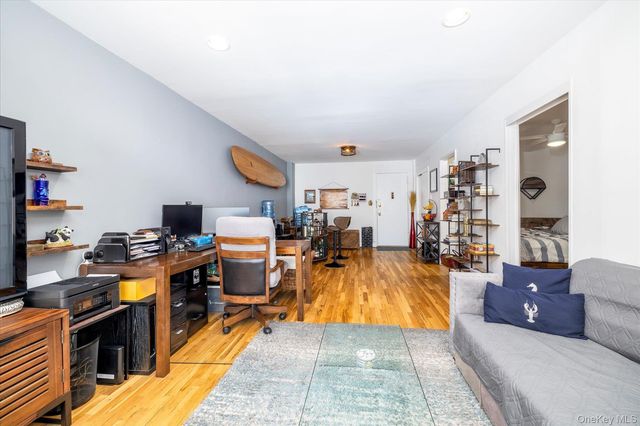 522 Shore Road 4A, Long Beach, NY 11561